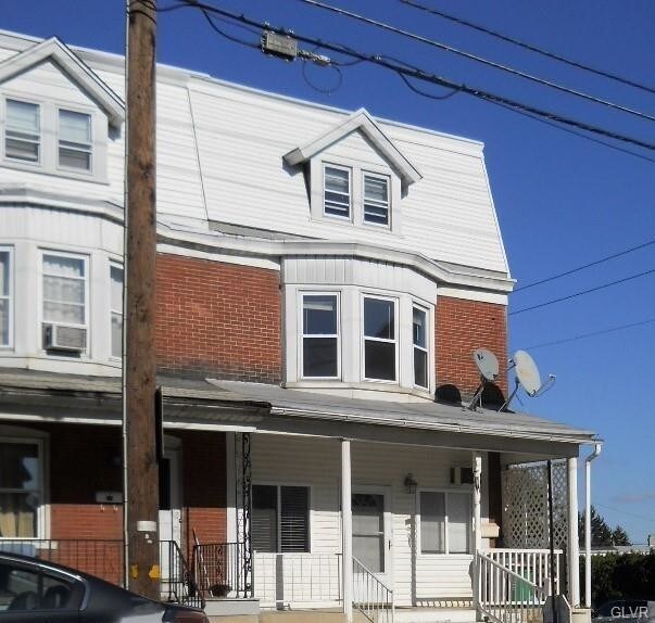 Building Photo - 1101 Fullerton Ave