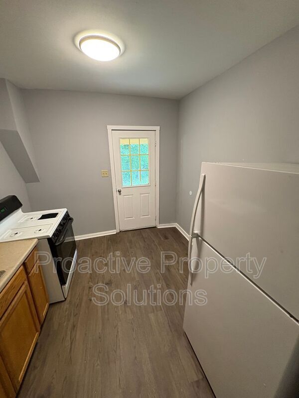 Foto del edificio - 1404-1412 Sanderson Ave