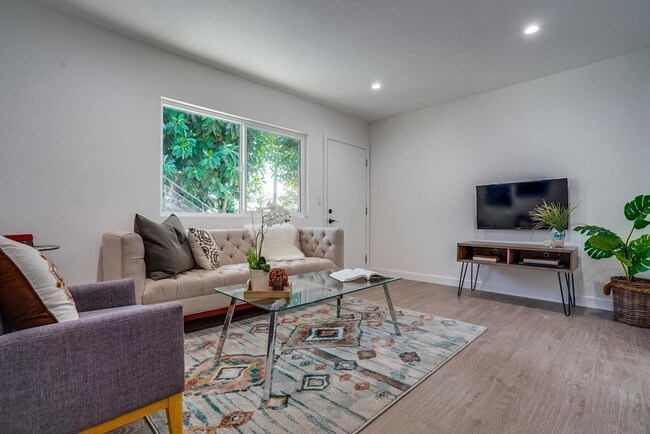 Foto del edificio - 1503 N Stanton Pl