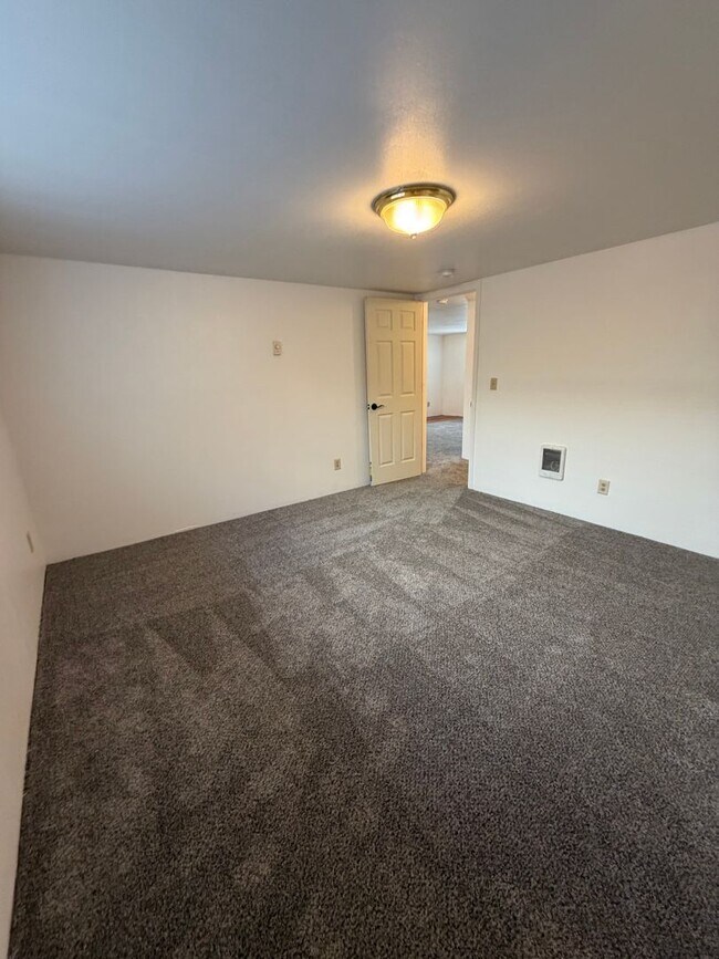 Foto del edificio - 2 Bedroom 1 Bathroom