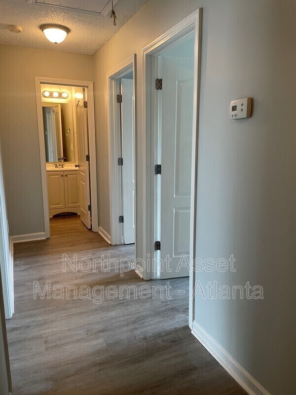 Foto del edificio - 8635 Thomas Rd