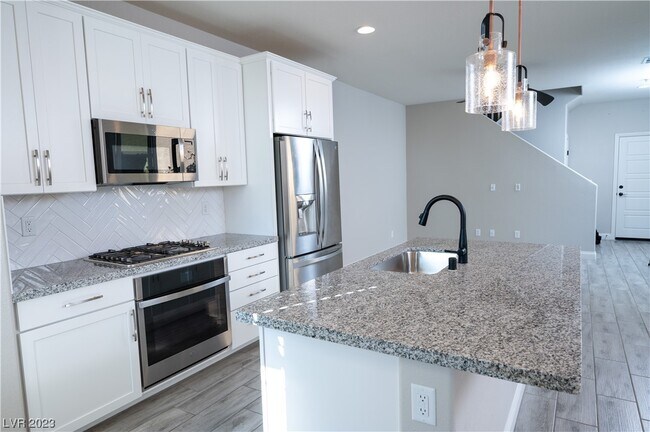 Foto del edificio - 96 Kimberlite Dr