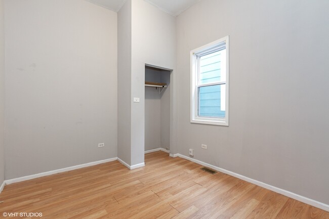 Building Photo - 11578 S Prairie Ave