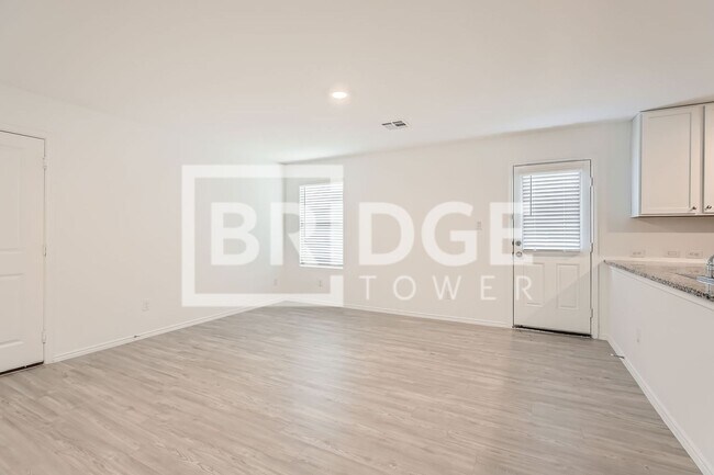 Building Photo - 1355 White Willow