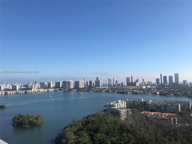Building Photo - 16385 Biscayne Blvd