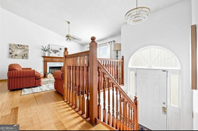 Foto del edificio - 3049 Heathgate Ct