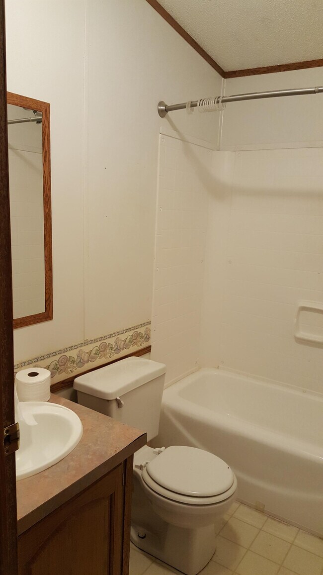 Foto del edificio - 2674 Woodlake Dr