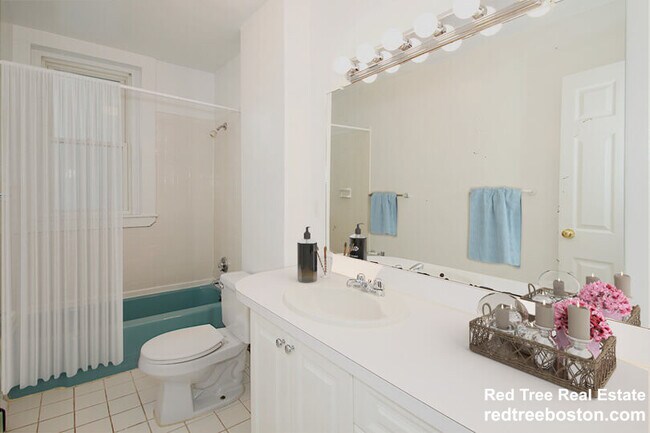Foto del edificio - 1540 Beacon St