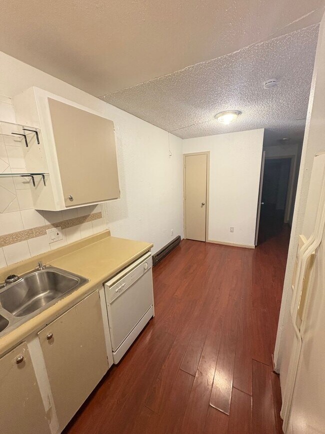 Foto del edificio - 2375 Tripp Dr