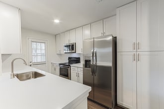 Interior Photo - Roundhill Townhomes