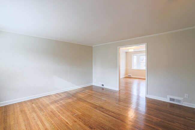 Foto del edificio - 3 Bedroom Complete Rehab