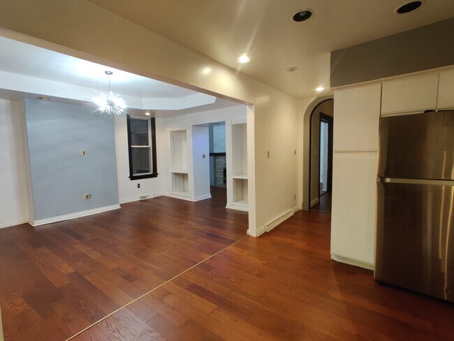 Building Photo - 230 Chadwick St