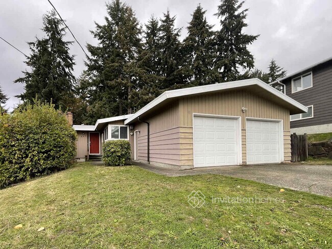Building Photo - 440 S 199th St