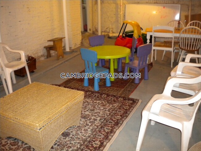 Foto del edificio - 26 Cogswell Ave