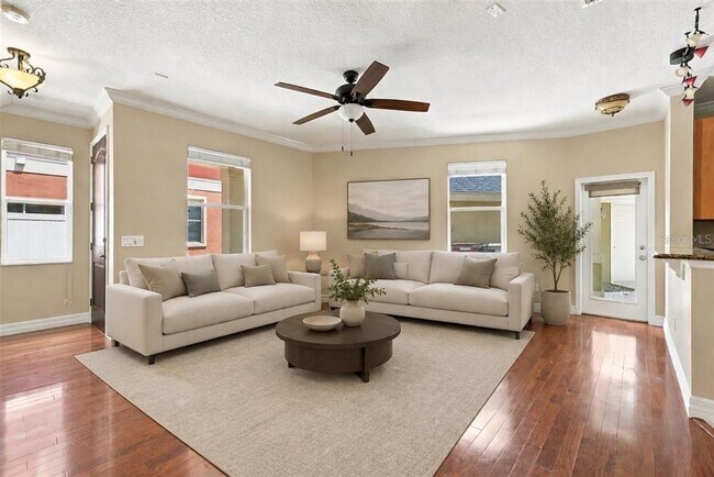 Foto del edificio - 2403 S Shine Ave