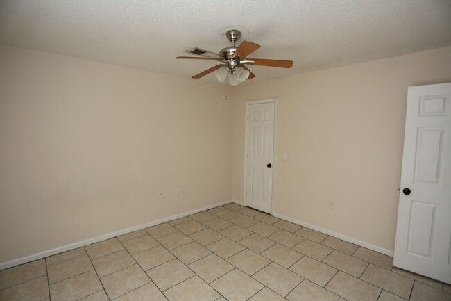 Building Photo - Georgia Villa 2 Bedroom