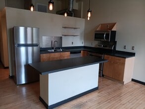 Building Photo - 300 Tijeras Ave NE