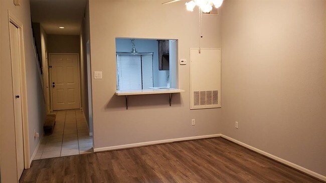 Building Photo - 12550 Piping Rock Dr