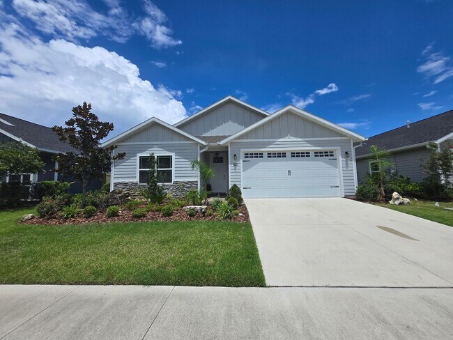 Foto del edificio - Beautiful 3-Bedroom, 2.5 Bath Home in Desi...