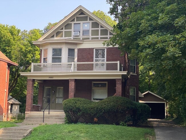Building Photo - 1660 Bruce Ave