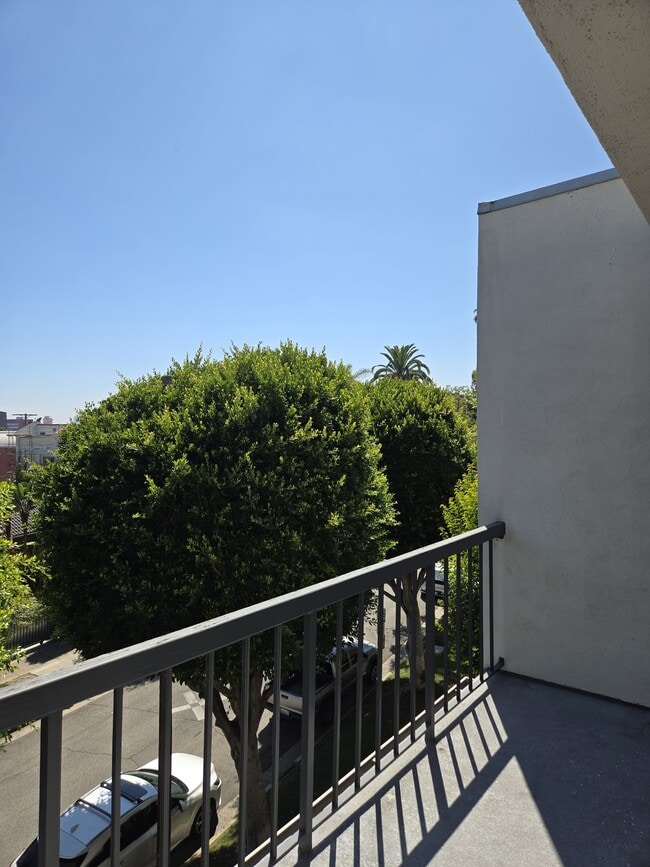 Foto del edificio - 8535 W Knl Dr
