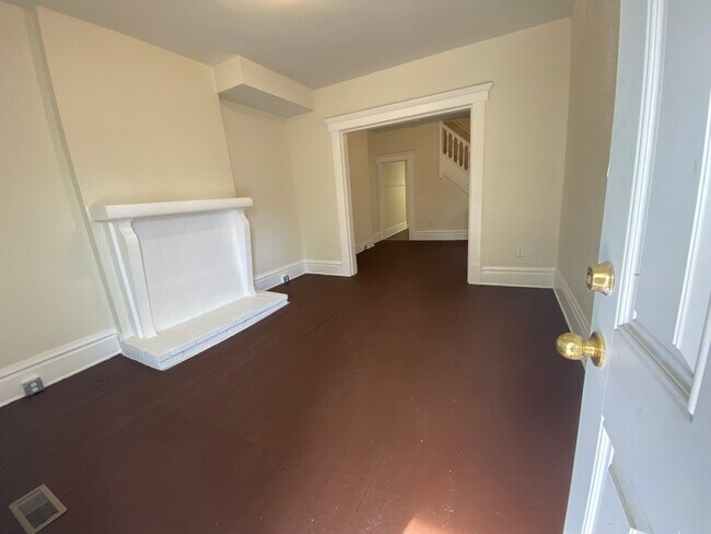 Building Photo - 161 S Princeton Ave