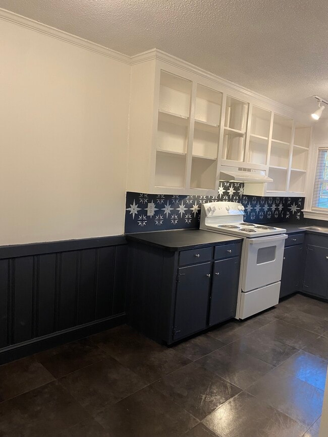 Building Photo - 507 S 7th St