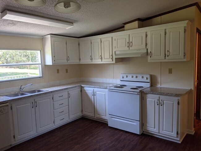 Building Photo - 58 Paul Revere Ln
