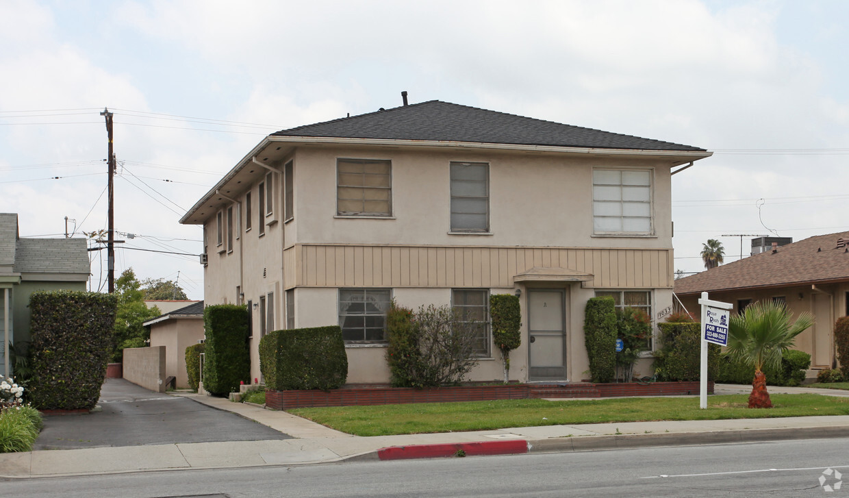 Building Photo - 1033 Garfield Ave