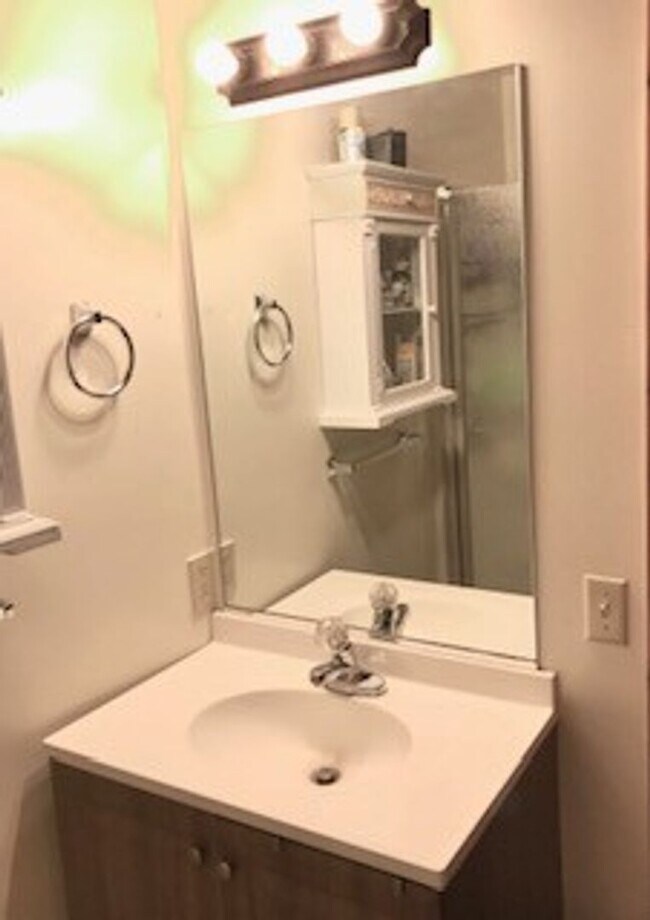 Foto del edificio - Seasonal Furnished rental sleeps 4