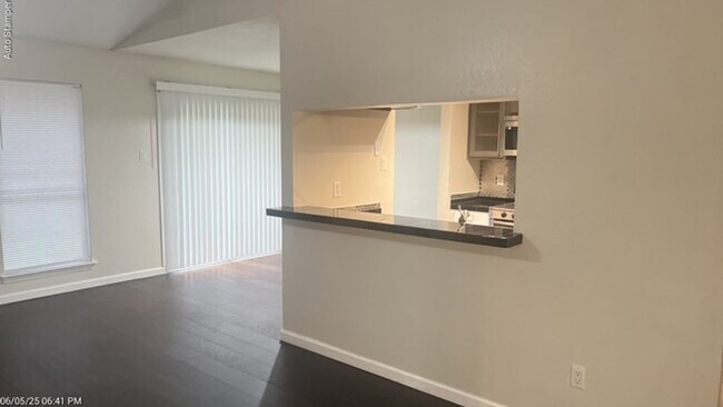 Foto del edificio - 3900 Glen Knoll Ct