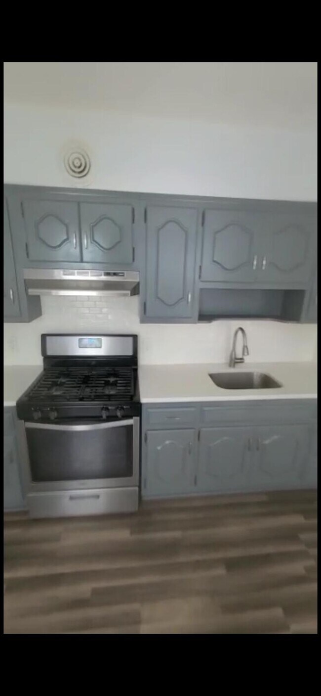 Foto del edificio - 7 Story Ct