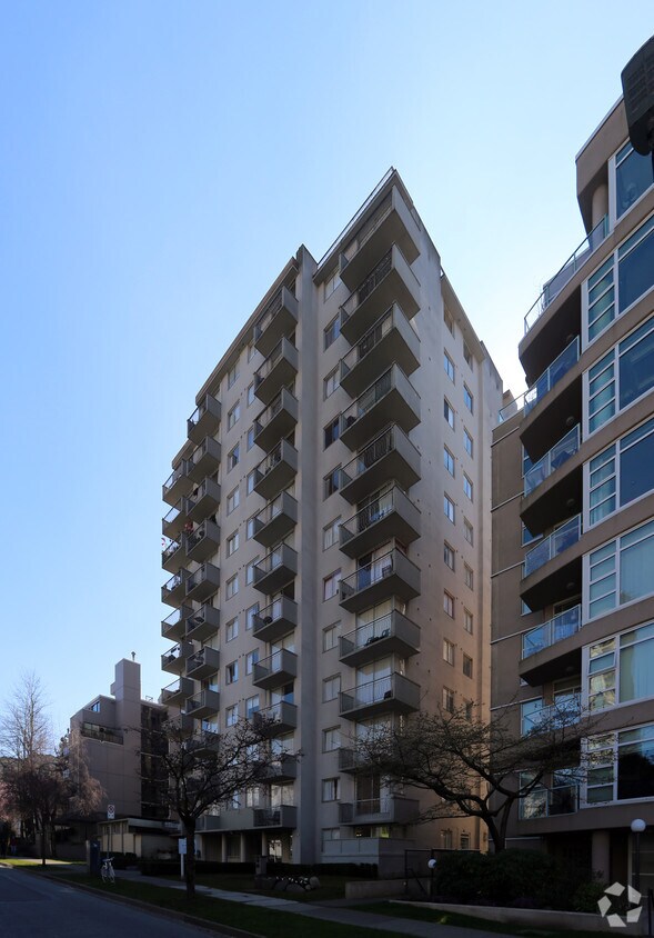 Building Photo - Baltic Apartments