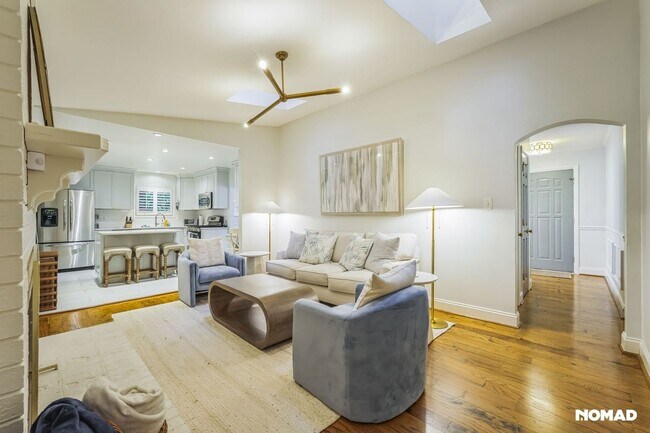 Foto del edificio - Newly Furnished 4BR House in Charlotte