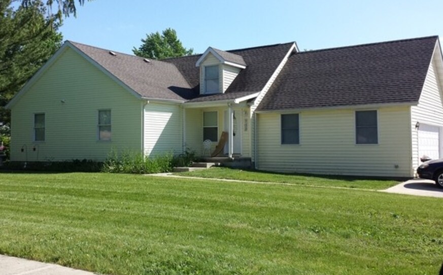 Foto del edificio - 703 Kenny Ln