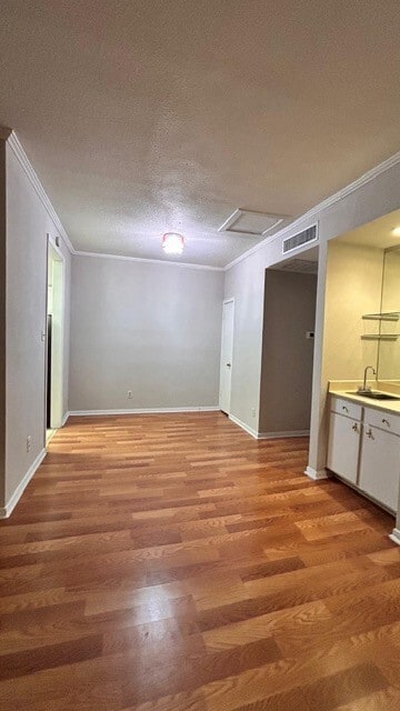 Building Photo - 728 Bering Dr