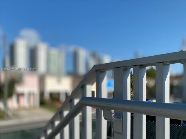 Foto del edificio - 1560 NW 1st Ct