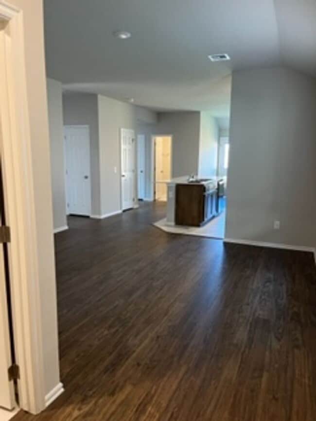 Building Photo - BRAND NEW HOME!
