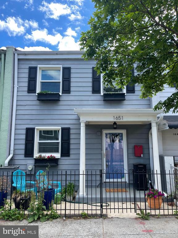 Foto principal - 1651 11th Pl NE