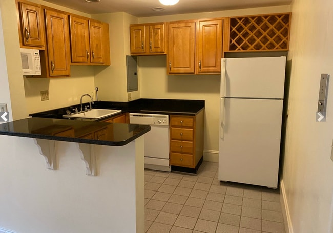 Building Photo - 373 Commonwealth Ave