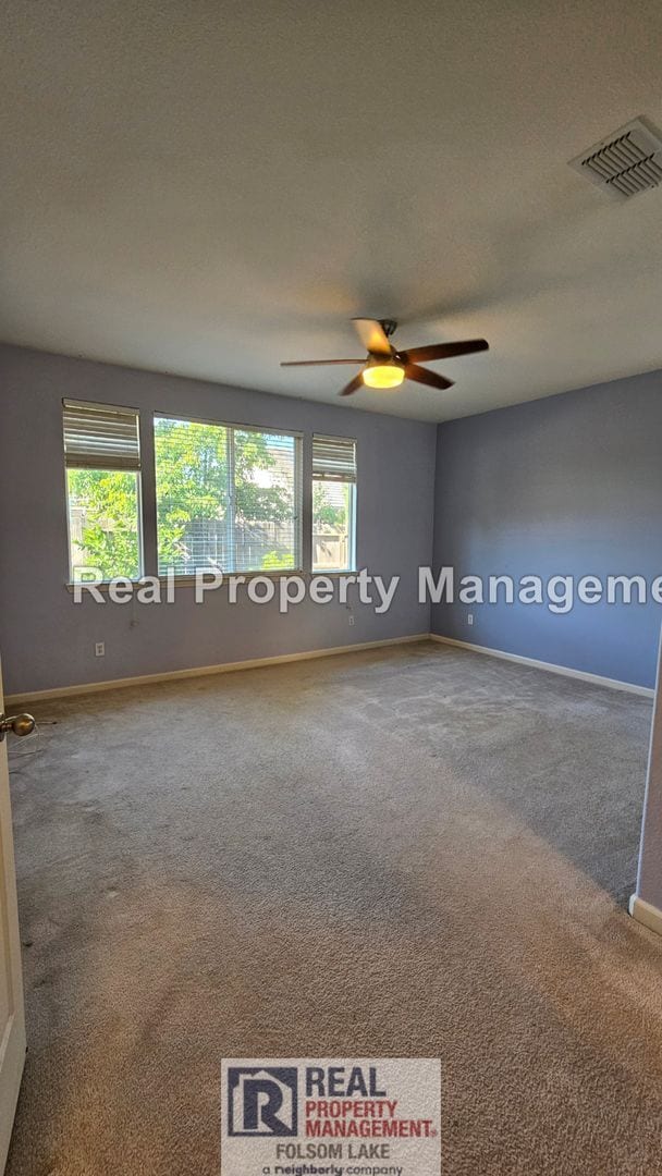 Building Photo - Updated 3 Bed 2 Bath Home on quiet Court