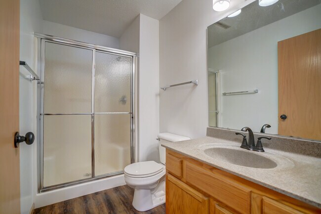Foto del edificio - Hunter's Trail Condominiums
