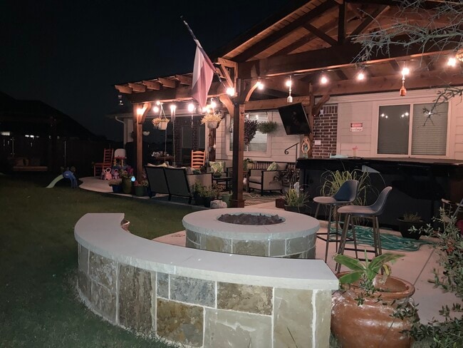 Photo - 210 Spruce Valley Dr House