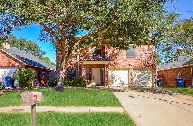 Building Photo - 21210 Woodland Green Dr