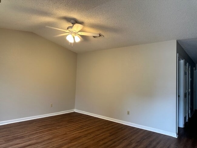 Building Photo - 2789 Oak Park Ct