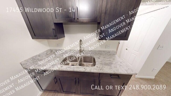 Foto del edificio - 17455 Wildwood St