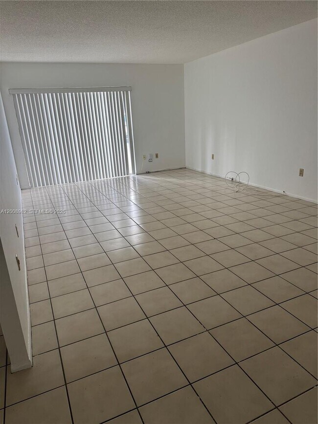 Foto del edificio - 7747 SW 86th St