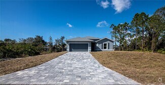 Building Photo - 497 Bounds St