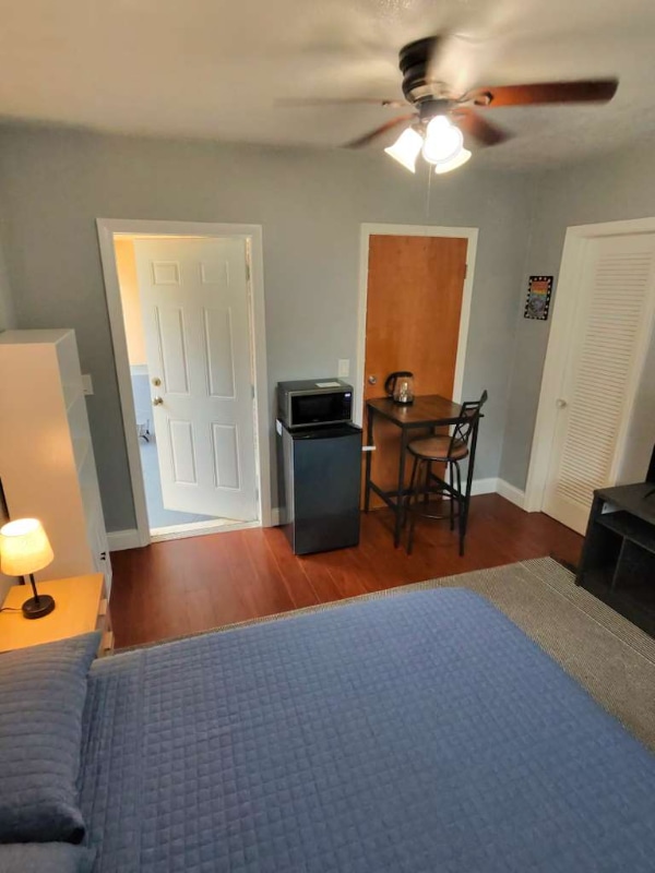 Photo - 2419 NE 2nd Ave Apartment