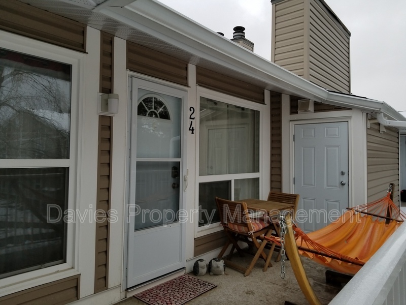 Primary Photo - 2204-2118 118 St NW